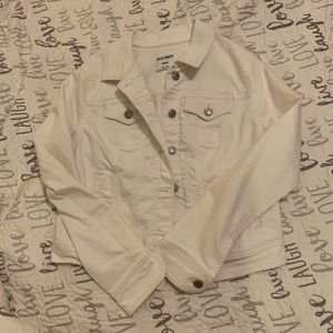 Women’s white jean jacket